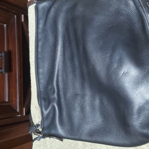 Dooney & Bourke Crossbody - Picture 4 of 6